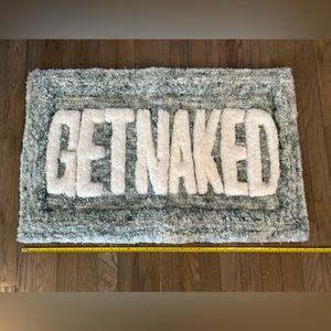 NWT Get Naked bathmat 32 x 20 - extra plush